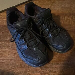 Work friendly shoes, grease oil friendly